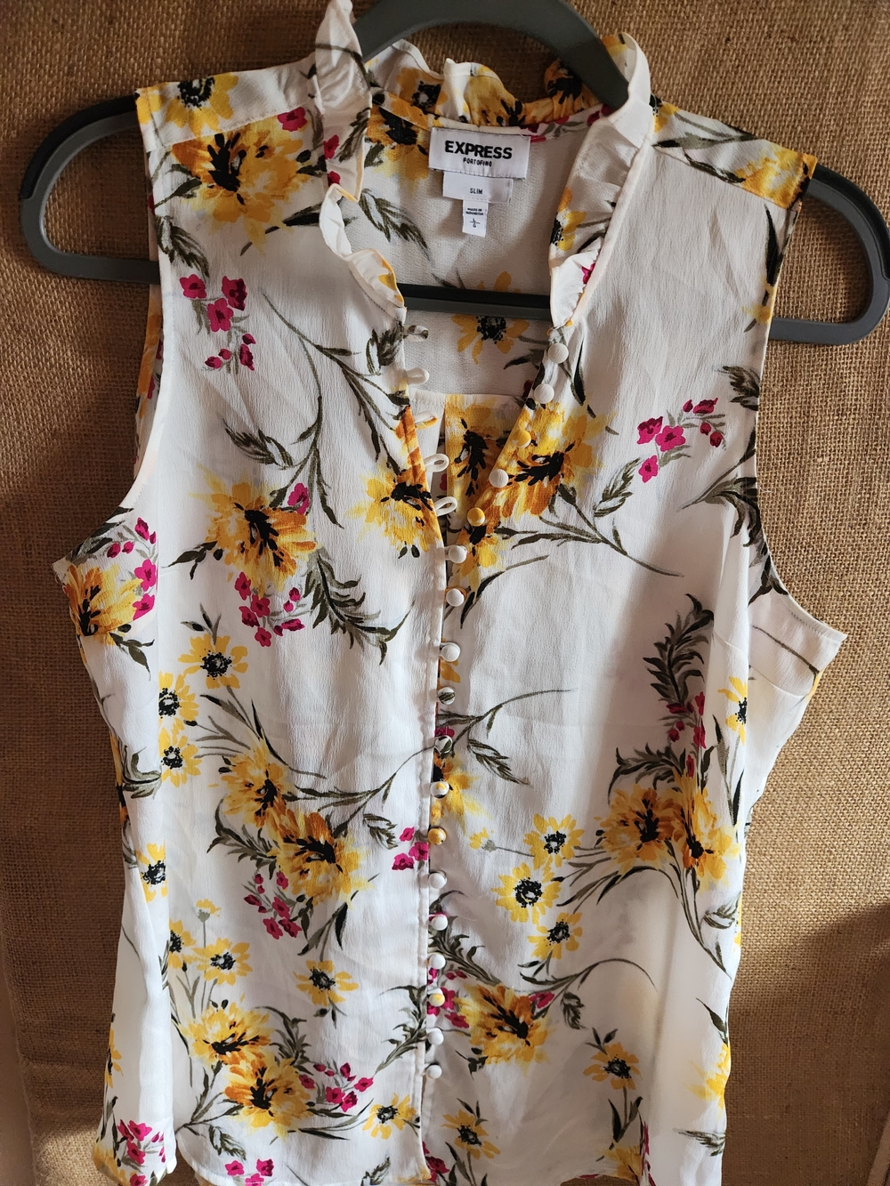 Express White Sleeveless Floral Button-Front Top